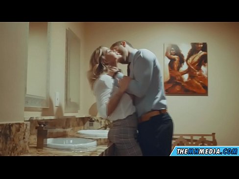 ❤️ Amikor egy bögyös szőke elcsábít egy nyilvános WC-ben Anal pornó at hu.porno24-7.ru
